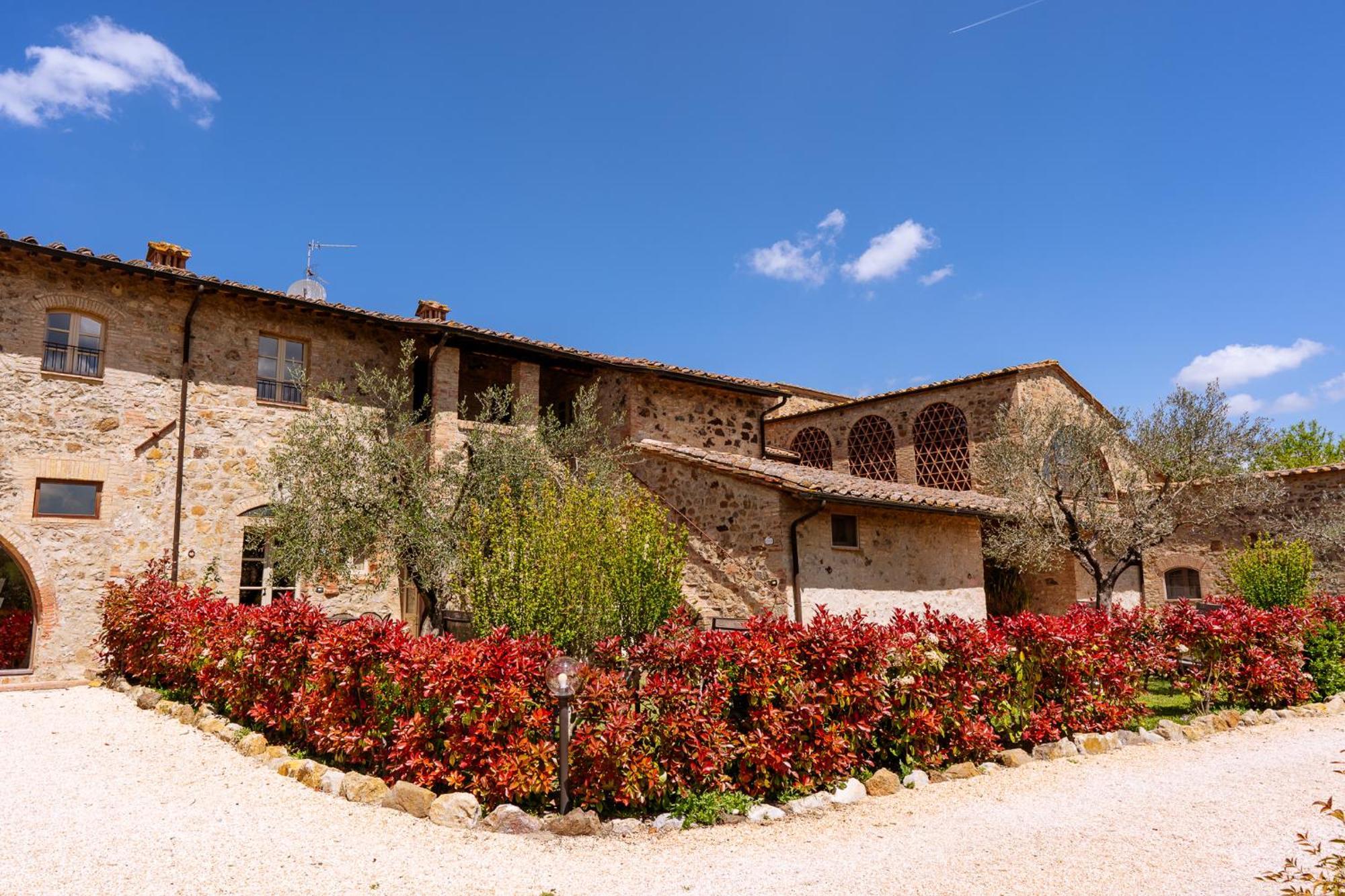 Villa Le Beringhe - Wine Pool & Relax Colle Val D'Elsa Exterior photo